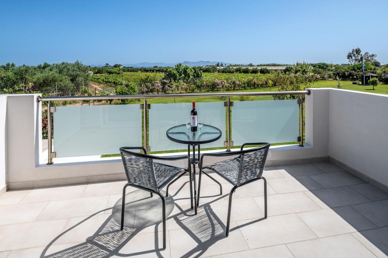 Asteria Pearl Villa 2 With Rooftop Jacuzzi Tigaki 外观 照片