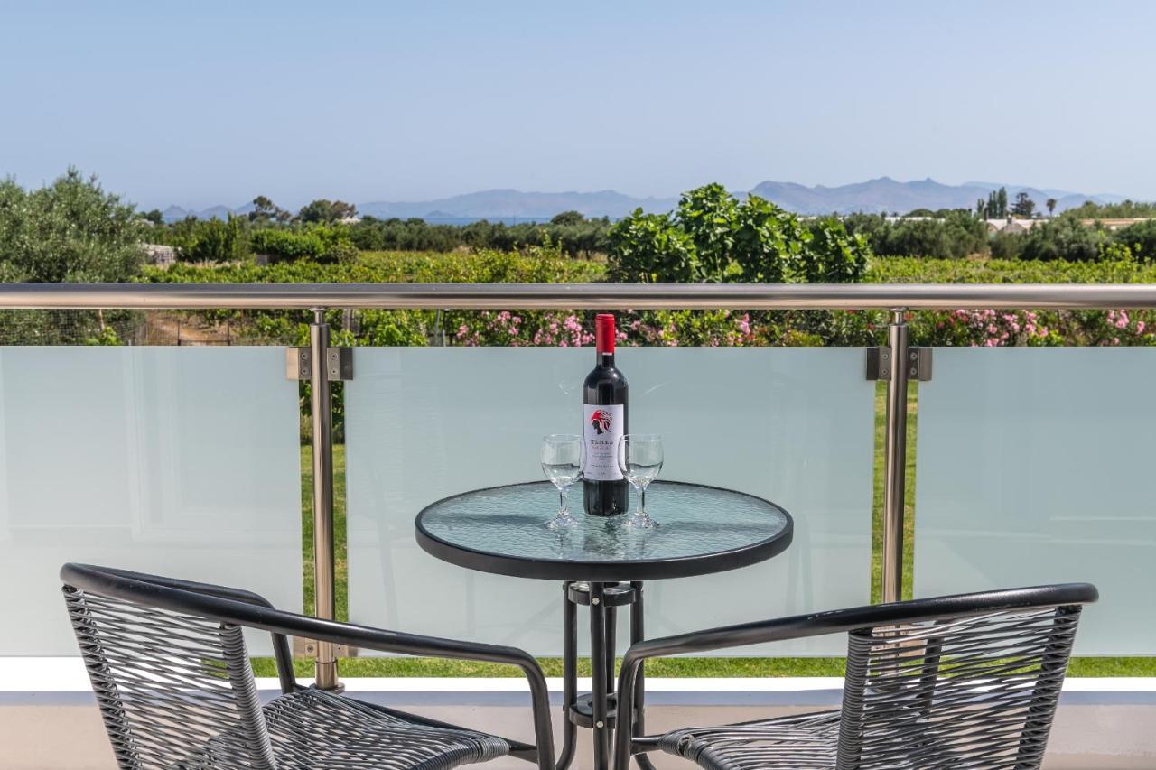 Asteria Pearl Villa 2 With Rooftop Jacuzzi Tigaki 外观 照片